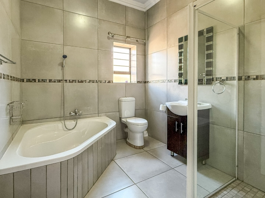  Bedroom Property for Sale in Wilkoppies North West